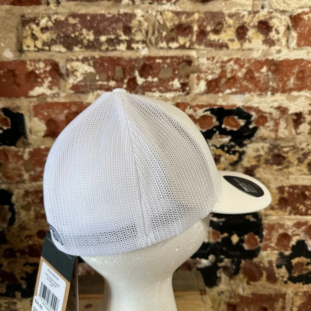 The North Face S/M Fitted Trucker Hat White Alpine Equipment Mountains New